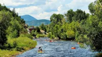 Luxury Remodel Downtown Condo Across from Yampa River Cannot Beat the Location! - Desayuno