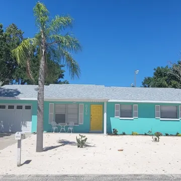 Simply Adorable, Spacious and Cozy Beach Home