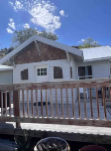 2 Bedroom 1 Bathroom with game room. Pet friendly