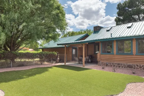 Log Cabin 20 min from Sedona