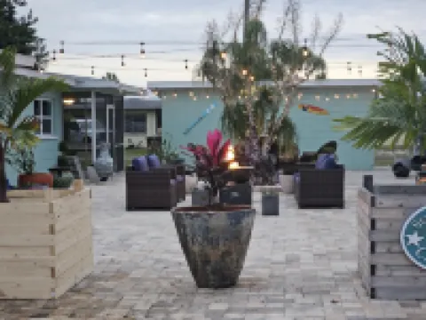 Beachy 1-Bedroom Getaway in Cape Coral – 20 Mins to Sanibel & Fort Myers Beach!