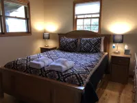 The Blowing Rock Cabin. It’s the Location! 4Br/2BA 5 Mins to Main St Clean/Quiet
