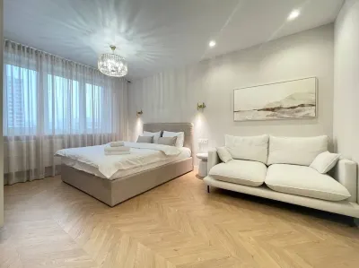 Home Apart Surganova str. 80 Hotellit kohteessa Saviecki Rajon