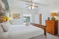 Across from water & pet-friendly - Bullhead Bend! Hotels near Laughlin Labyrinths