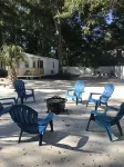 The Azalea Cottage At The Cedar Point House Hotels near Wacca Wache Marina