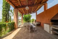 Cal París rural house - private pool Hotel a Urgell