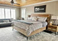 Cozy Cottage Wooded Retreat