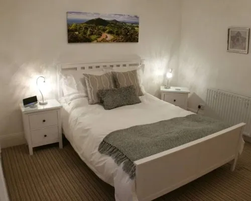 An apartment within a Grand Georgian house in the centre of Great Malvern Hotels in Great Malvern