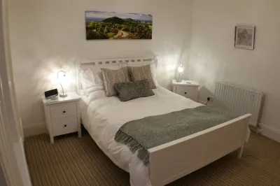 An apartment within a Grand Georgian house in the centre of Great Malvern Hotels near Great Malvern Station
