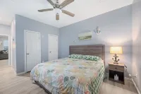 New Beachfront Oasis - Lots of Amenities!
