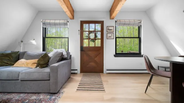 Higgins Haus, Cozy Modern A-Frame