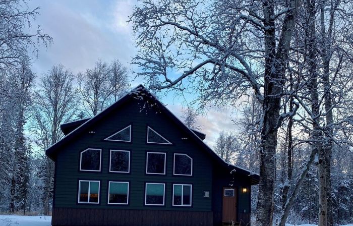 Brand-new Alaskan custom home awaits you in the heart of Hatcher Pass!