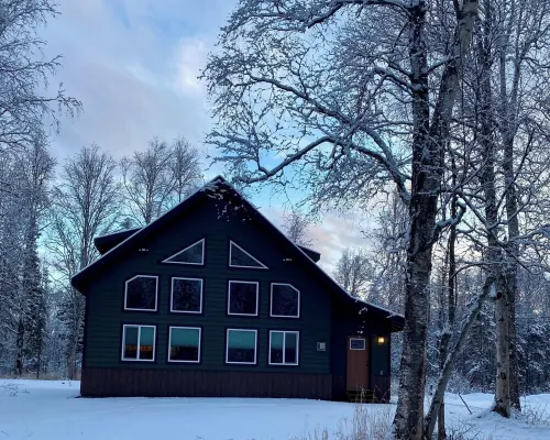 Brand-new Alaskan custom home awaits you in the heart of Hatcher Pass! フィッシュフックのホテル