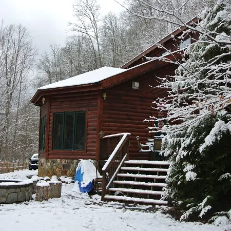 Casa Lago Lakefront on Watauga Lake, covered boat dock, boat slip, water toys