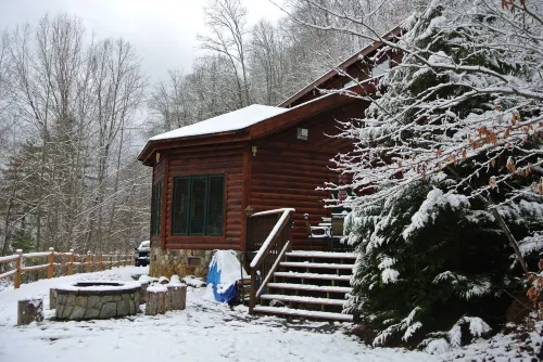Casa Lago Lakefront on Watauga Lake, covered boat dock, boat slip, water toys