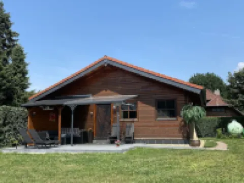 Wooden house on Meinweg with large garden ヴァッセンベルクのホテル