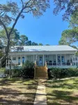 Hidden Gem of St. Teresa Beach, Fl - 2/2 + bonus room