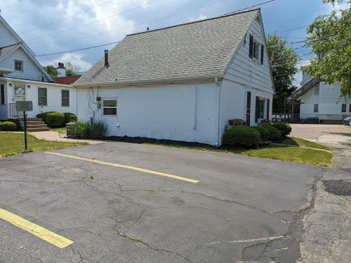 Cottage Near Presque Isle & Lake Erie Boat Parking