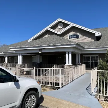 Gracie's Getaway - 4 King Bedrooms w /4 Ensuite Baths! Sleeps 13!!