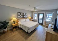 Newly Renovated 3br retreat at Northern Bay! 스트롱스 프레리 호텔