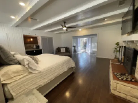 Home in Medical District. Near TTU & Downtown. Backyard oasis w lots of parking!