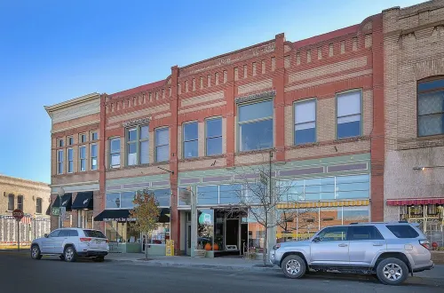 Historic comfy loft in the heart of Salida! View calendar