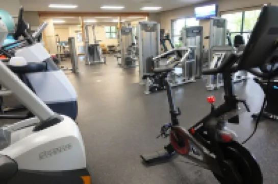 Cozy renovated Running Y Chalet  w Deck, Grill, Hot tub & Resort amenities.