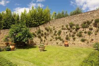 CASALINI 2 free wifi beautiful family house with swimming pool Hotel in zona ARCI La Romola