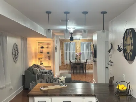 Thoughtfully Restored Historic Bldg, Main St, Wilton, ME — ATV accessible