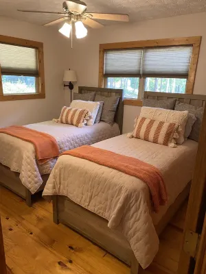 Newly furnished 3 bedroom 2 bath on the lake with covered dock