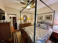 Just Renovated, 2.8 miles to Downtown Highlands, Easy Access Hotels near Sunrise Rock by Highlands-Cashiers Land Trust