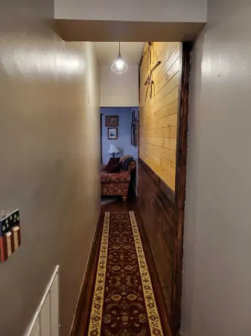 The Ridge is a Cozy 2-bedroom/1 bath Apartment Short walk to downtown Gettysburg