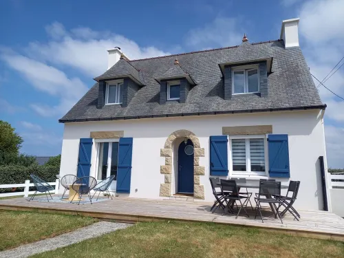 La lanterne - Nearby house Phare de l'Ile Vierge - sleeps 6