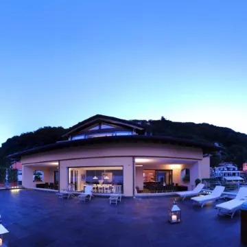 Villa Navalia - Luxury Lake Como front villa overlooking lake and mountain -