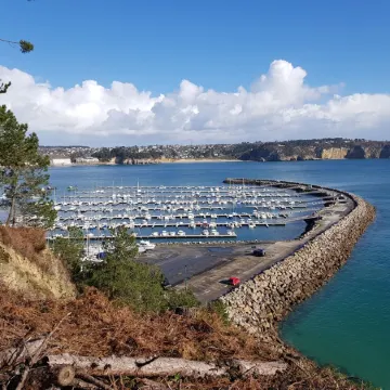 F2 Sea and Morgat beach view with small balcony