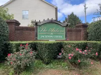4BR Home Near I-85/I-285 Ideal for Remote Work/Study 카터 오크 크로싱 주변 호텔