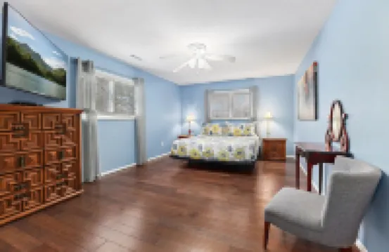 Ninnie & Papaw's Paradise Cove on Beaver Lake