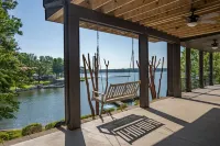 Luxury Lakehouse! Sleeps 15, Pets Welcome!