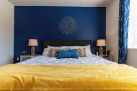 2 Bedrooms ✦ Ground Floor Unit ✦ Pool ✦ Wi-Fi ✦ Gym ✦ Pack 'n Play Hotels in der Nähe von Camarillo Station