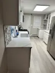 Newly Renovated Luxury 2-BD 2-BA house, AC, WiFi. Mins to NYC, EWR, Newark Distr