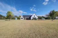 Home sweet Home on the GO Hotels in Wise County