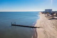 Charming Beachside Duplex: 2 Units  -3 Bedrooms-each. Ideal for large families