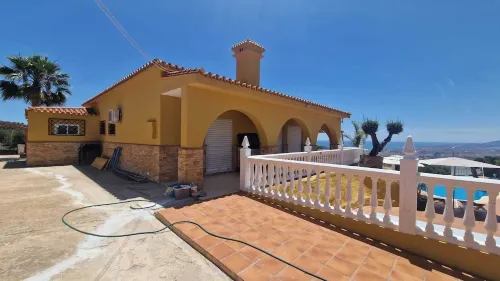 Chalet con una de las Mejores Vistas de Toda Málaga. A Pocos Minutos del Centro