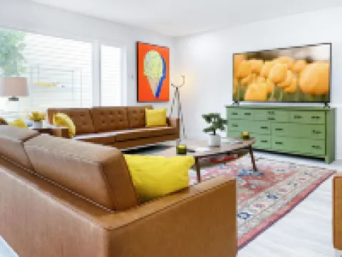 6x3 Lux Villa, 10m2Strip, Pool+Spa+Casita+7carpark