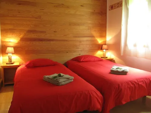 MOUNTAIN CHALET (PROMIXITE DE GOURETTE)