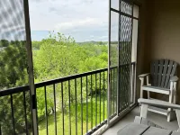 Luxury Riverfront spacious Condo in Perfect Location near Tanger Outlets