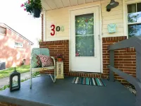 Cozy golden gate cutie Hotels in Gilmer