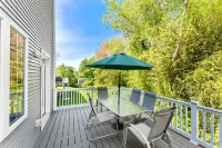 New* Spacious Vacation Private Home, 5 minutes to Beaches/ Narragansett Pier