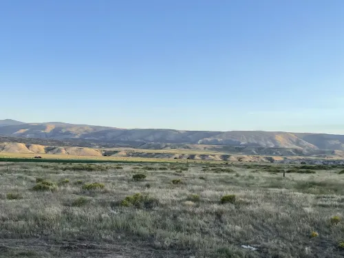 New home sleeps 10, open floor plan & amazing view Hotels in Manila