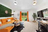 Tide + Tailgate - Sleeps 12, Arcades, Mini Golf